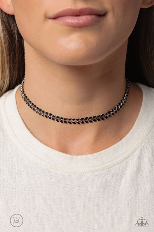 GRECIAN GRACE BLACK-NECKLACE