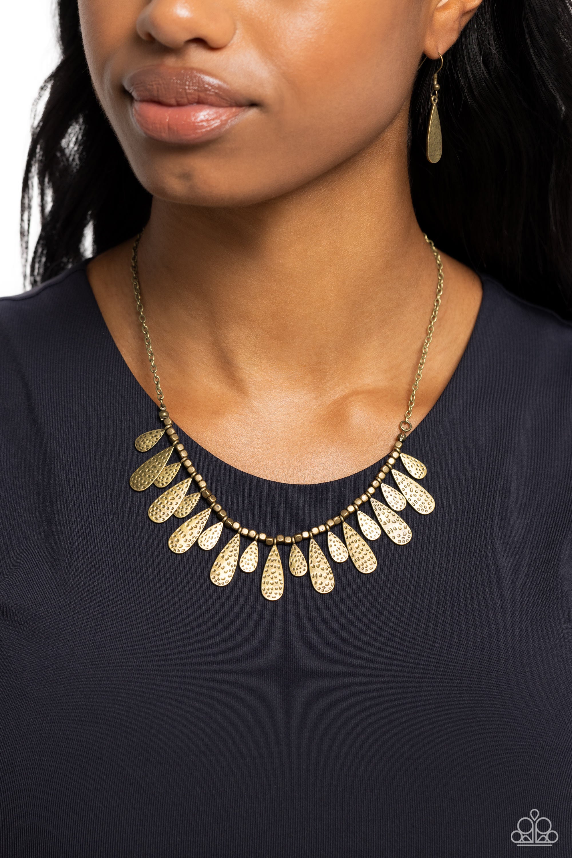 COMPELLING CONFETTI BRASS-NECKLACE