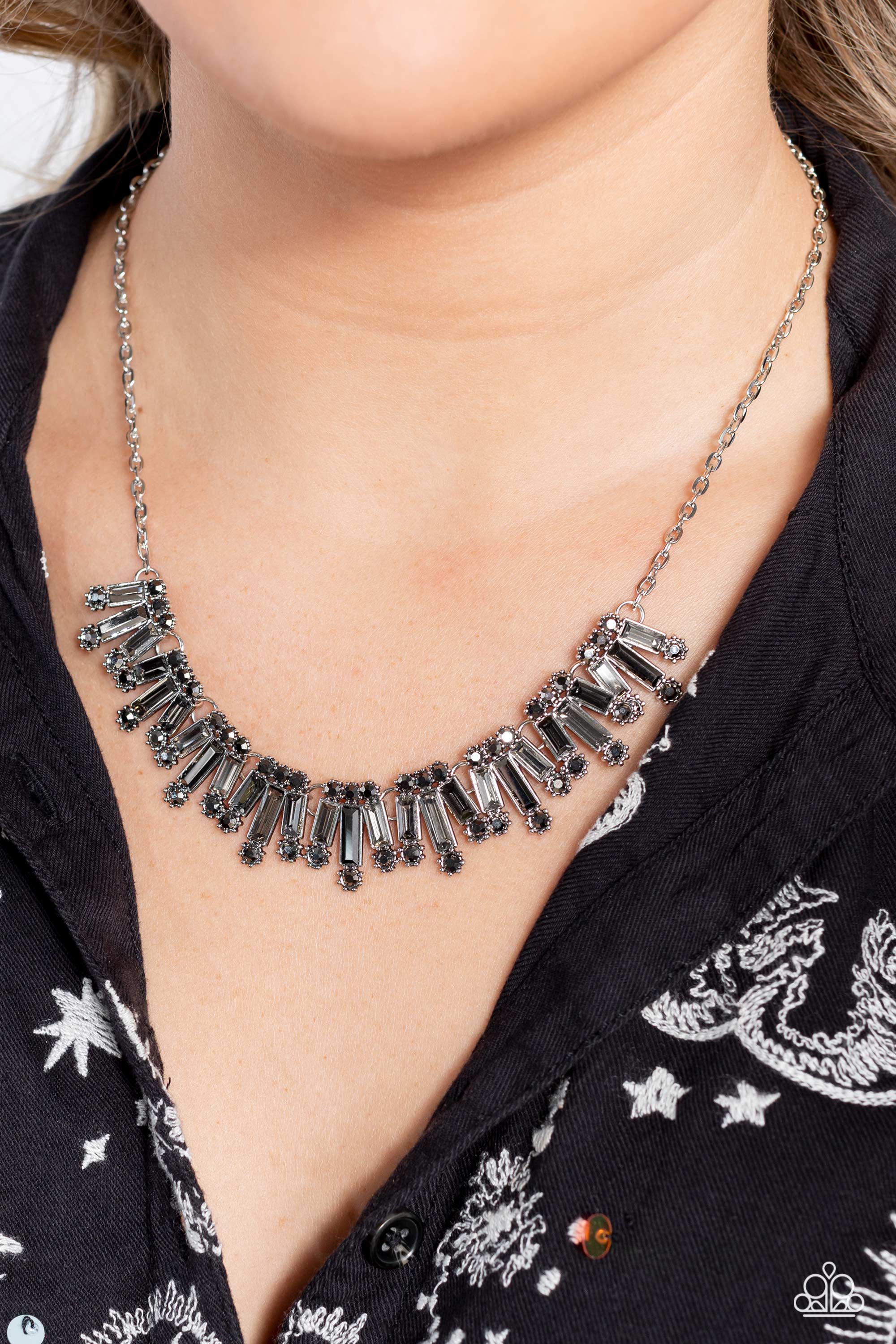 SUNBURST SEASON SILVER-NECKLACE