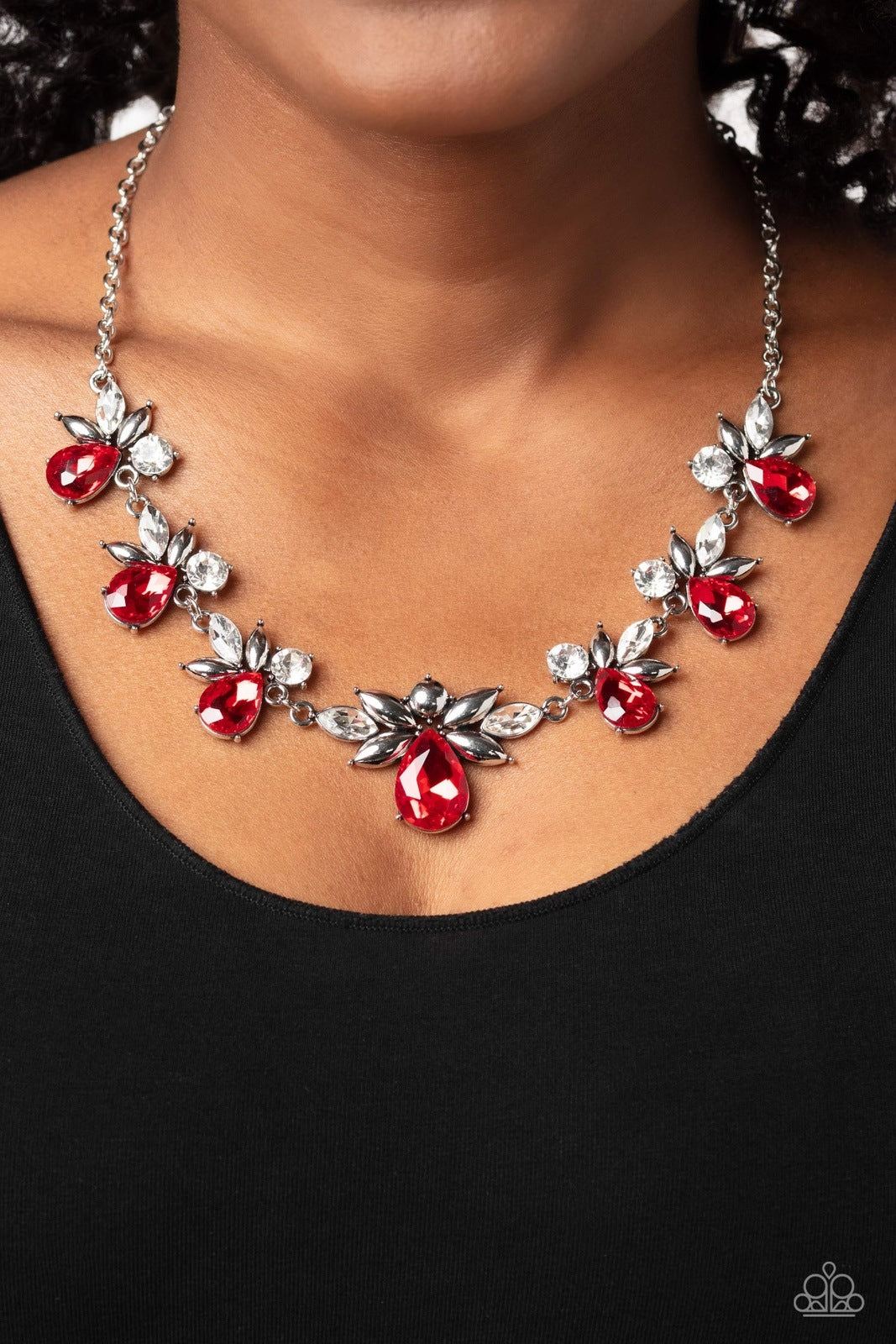 EXPLOSIVE EFFULGENCE RED-NECKLACE