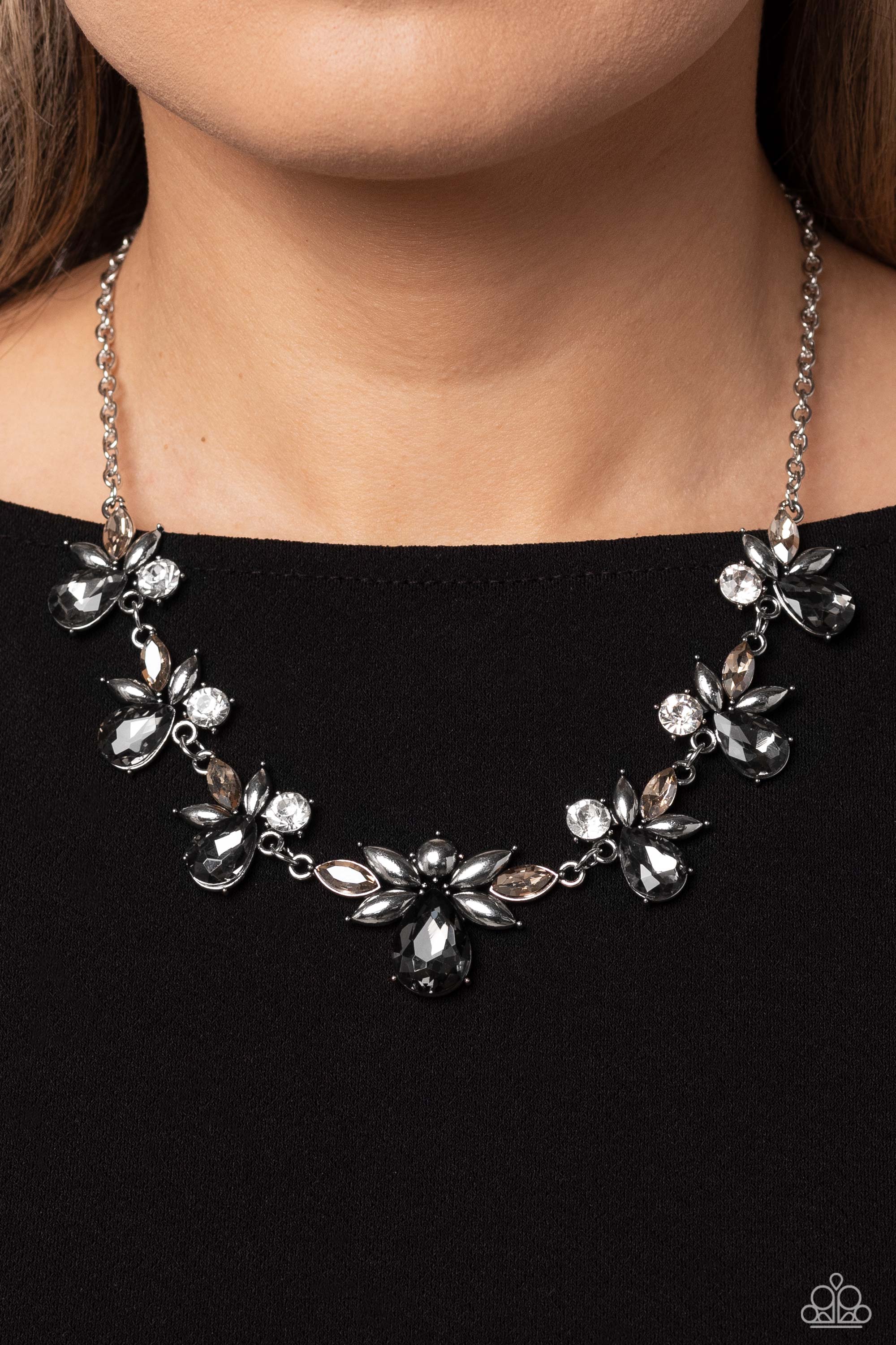 EXPLOSIVE EFFULGENCE SILVER-NECKLACE