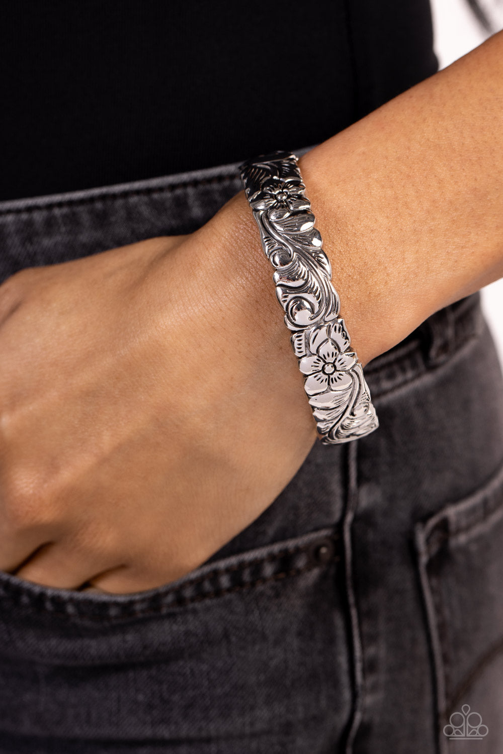 GROUNDED GRACE SILVER-BRACELET