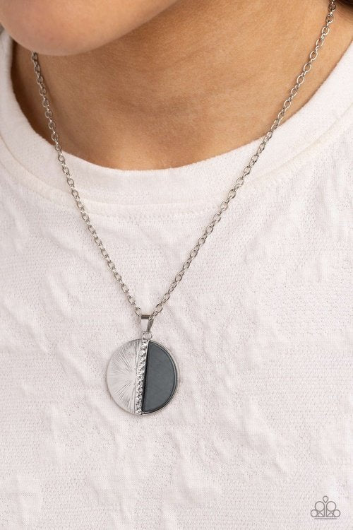 CAPTIVATING CONTRAST SILVER-NECKLACE