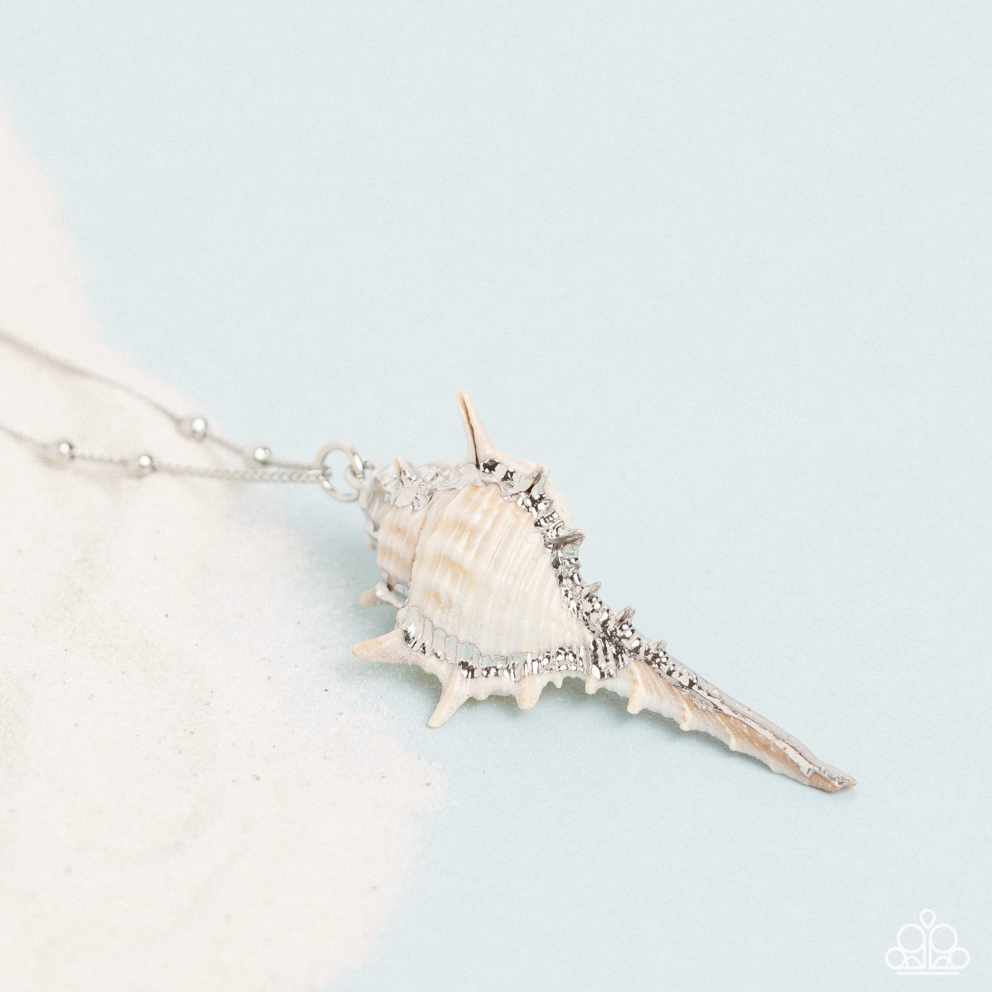 SEA CONCH WHITE-NECKLACE