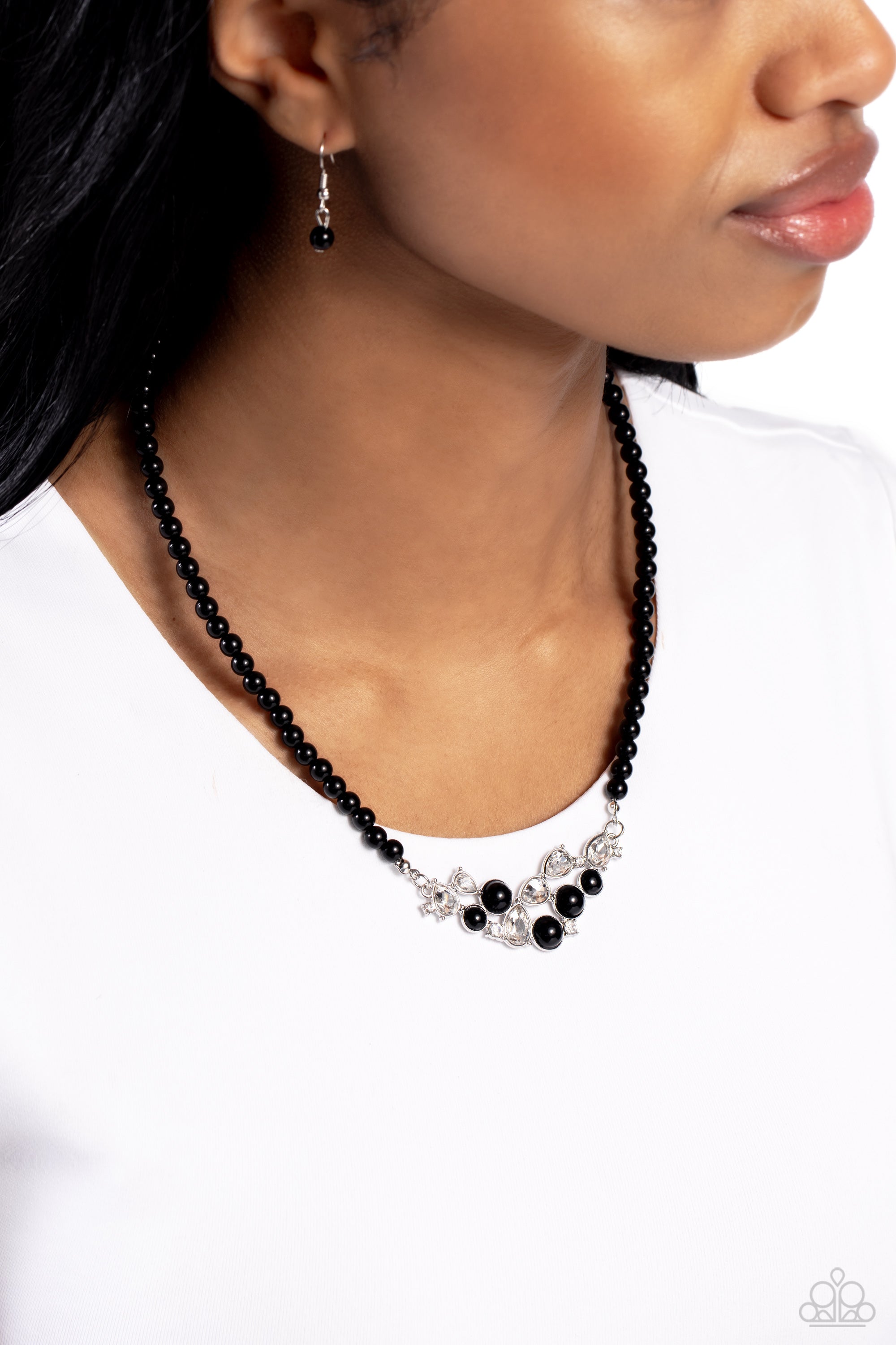 PAMPERED PEARLS BLACK-NECKLACE