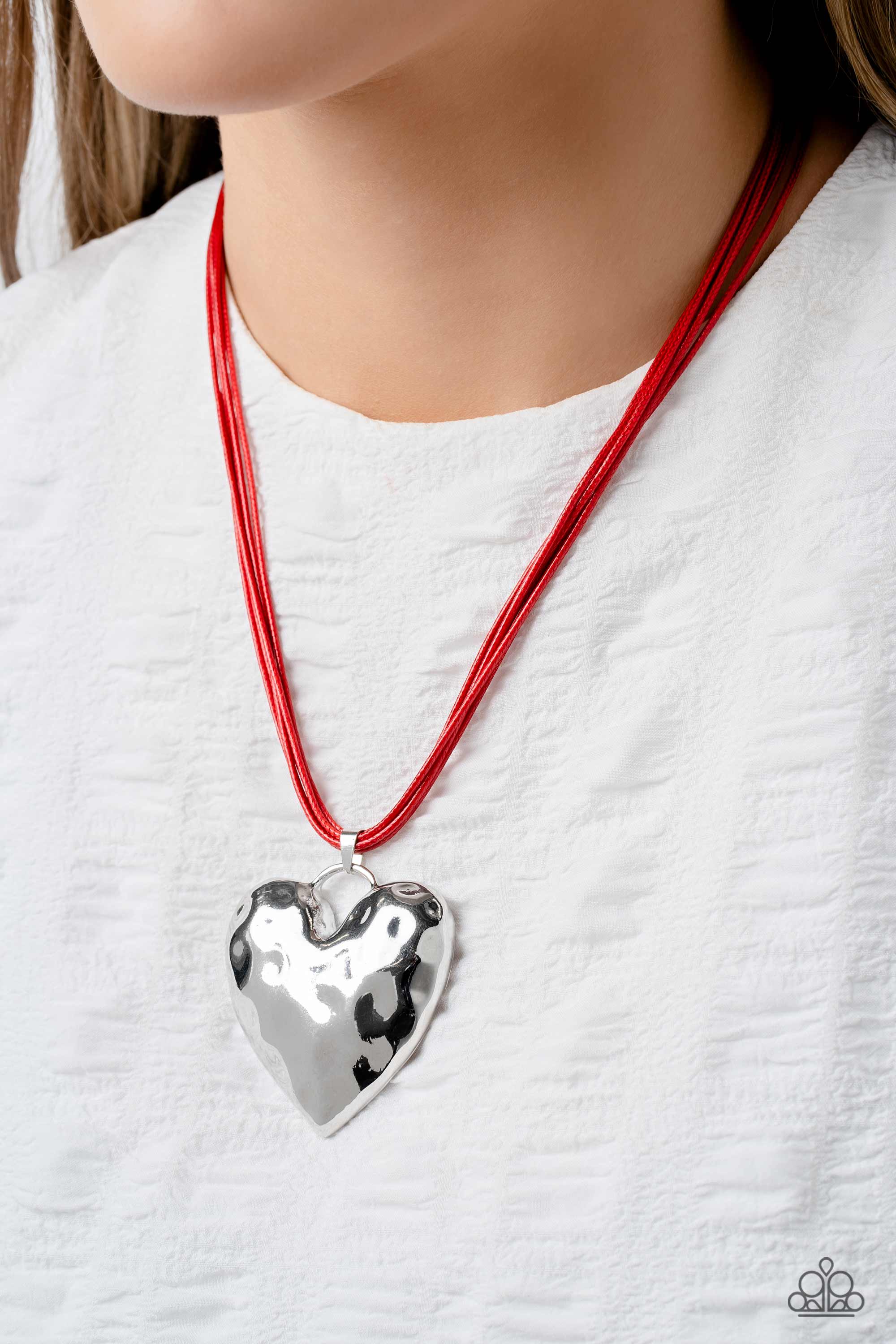 CONFIDENT COURTSHIP RED-NECKLACE