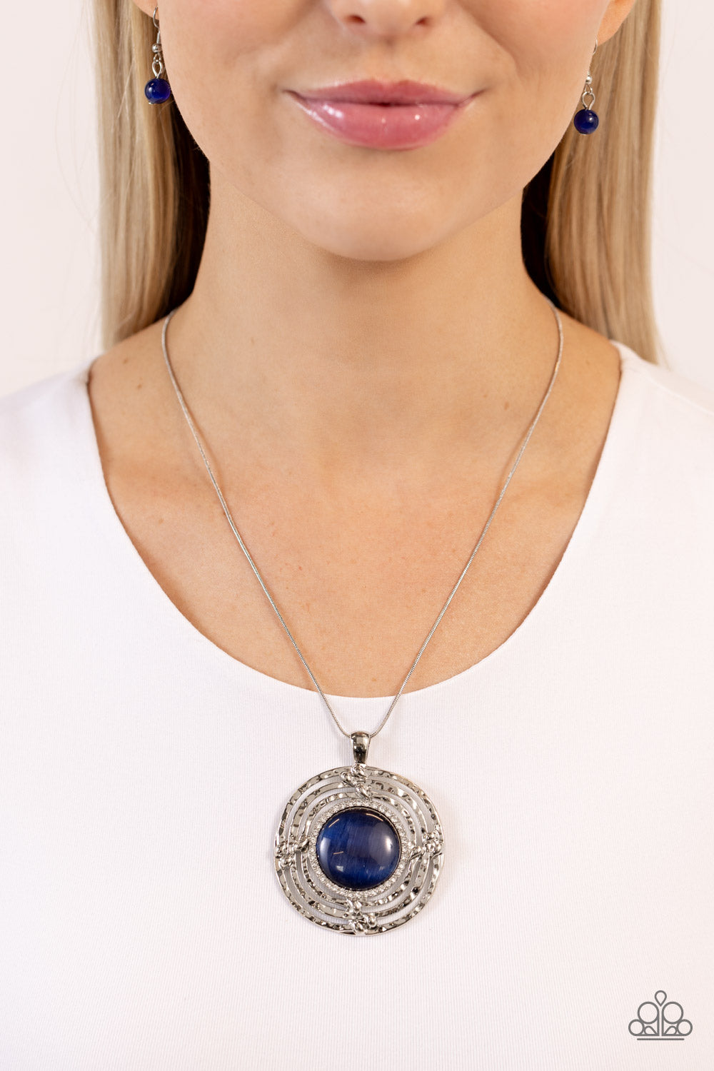 MAZE STUNNER BLUE-NECKLACE