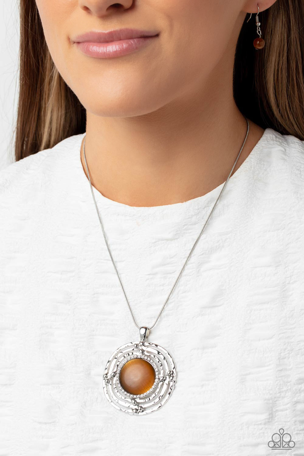 MAZE STUNNER BROWN-NECKLACE