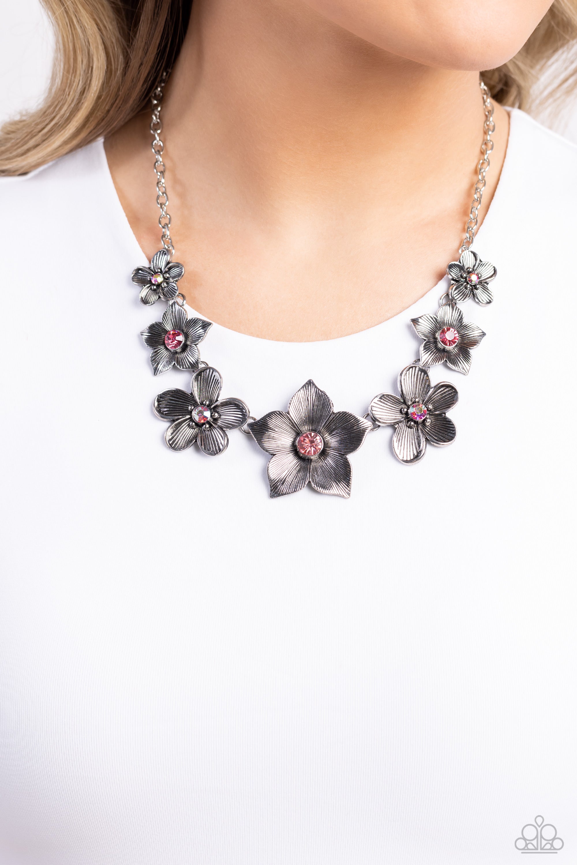 FREE FLORAL PINK-NECKLACE