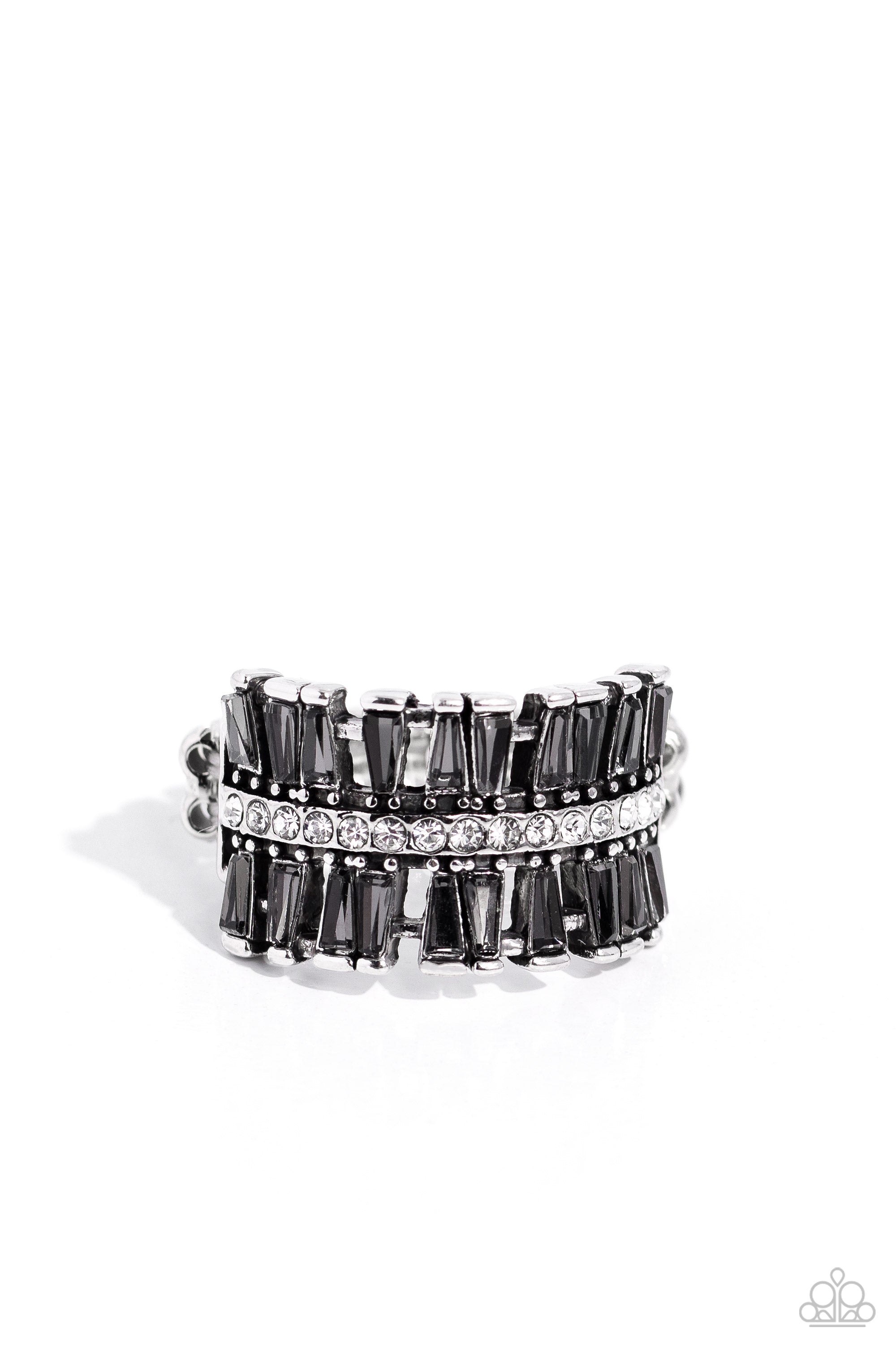 STAGGERING STACKS SILVER-RING