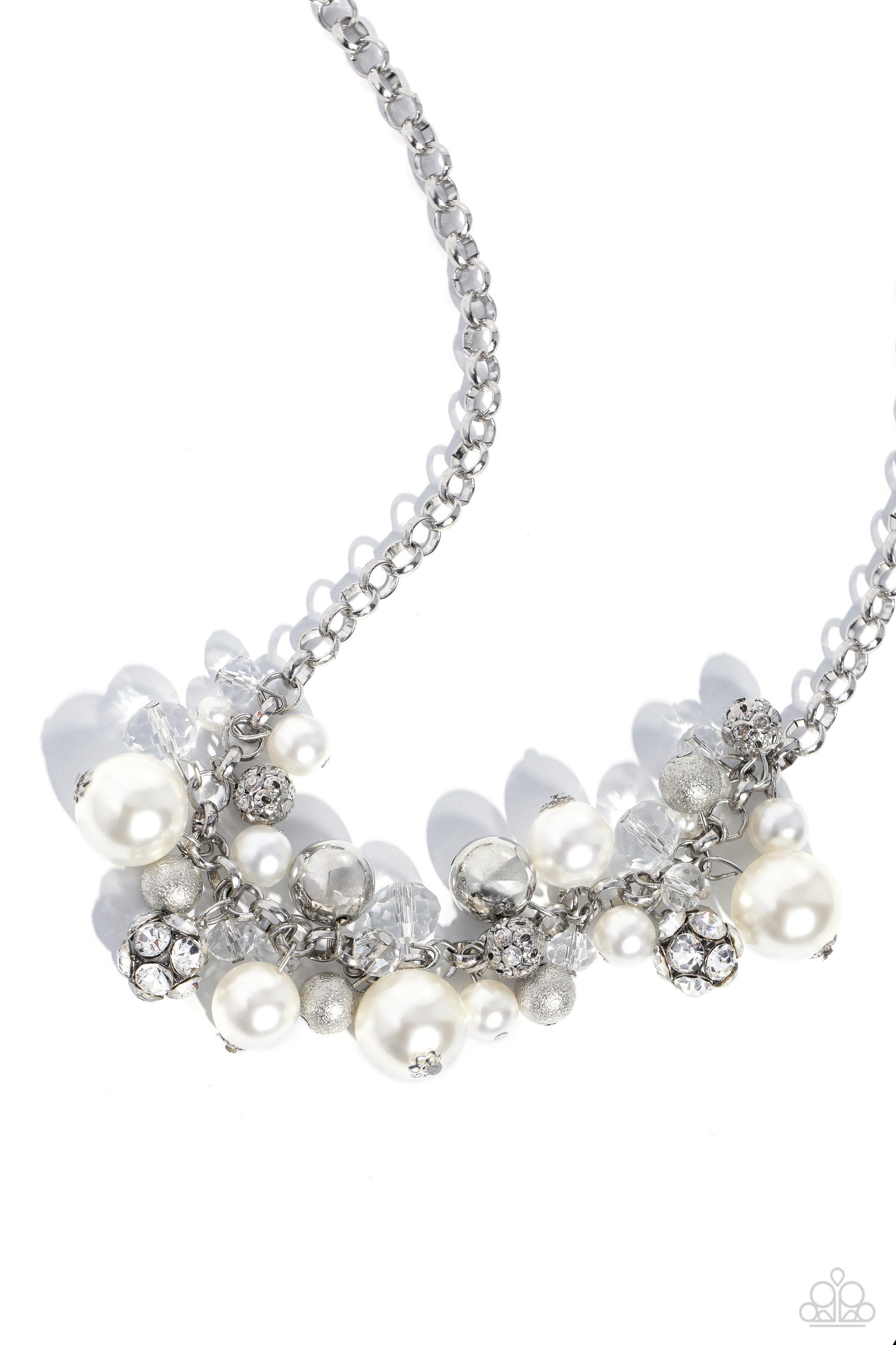 CORPORATE CATWALK WHITE-NECKLACE