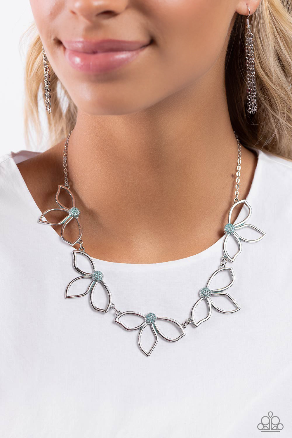 PETAL PAGEANTRY BLUE-NECKLACE