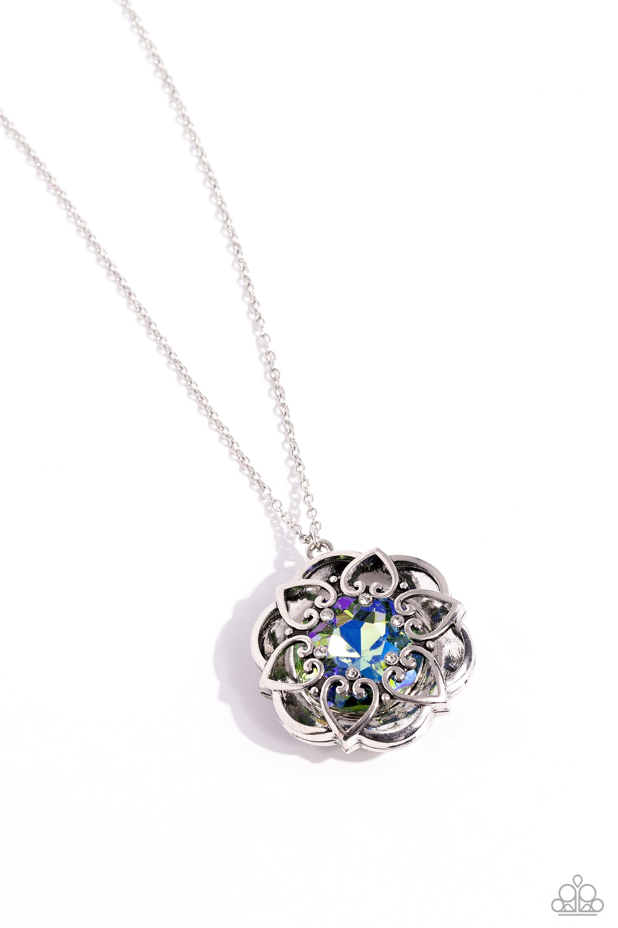 FLOWERING FANTASY GREEN-NECKLACE