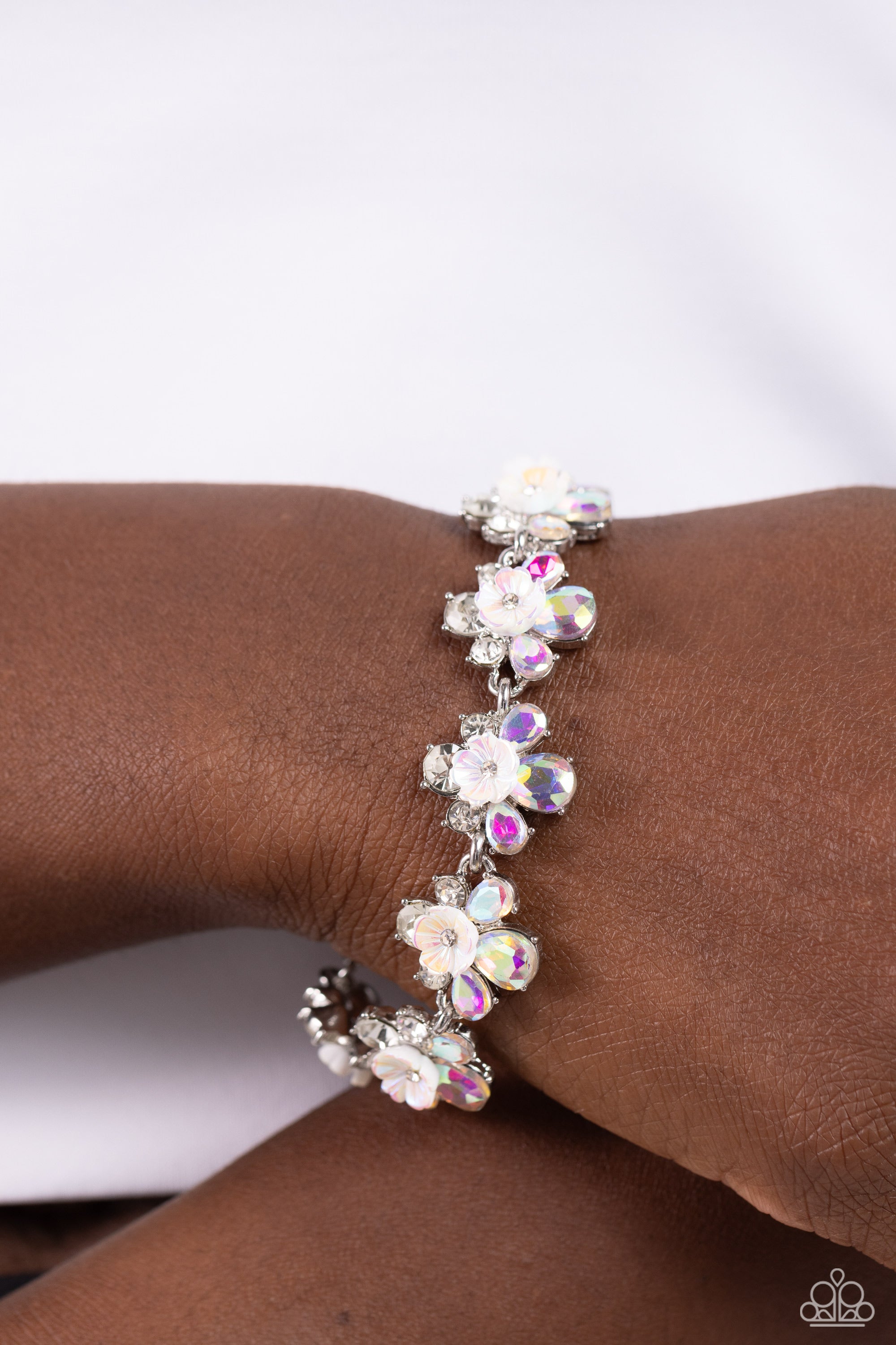 FLORAL FRENZY WHITE-BRACELET