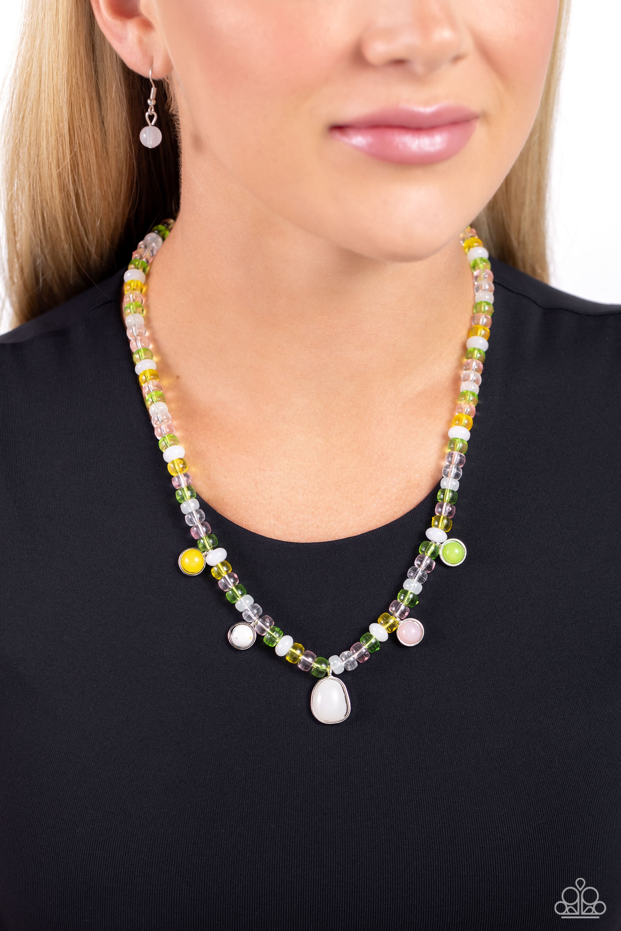 COLORFULLY CALIFORNIA WHITE-NECKLACE