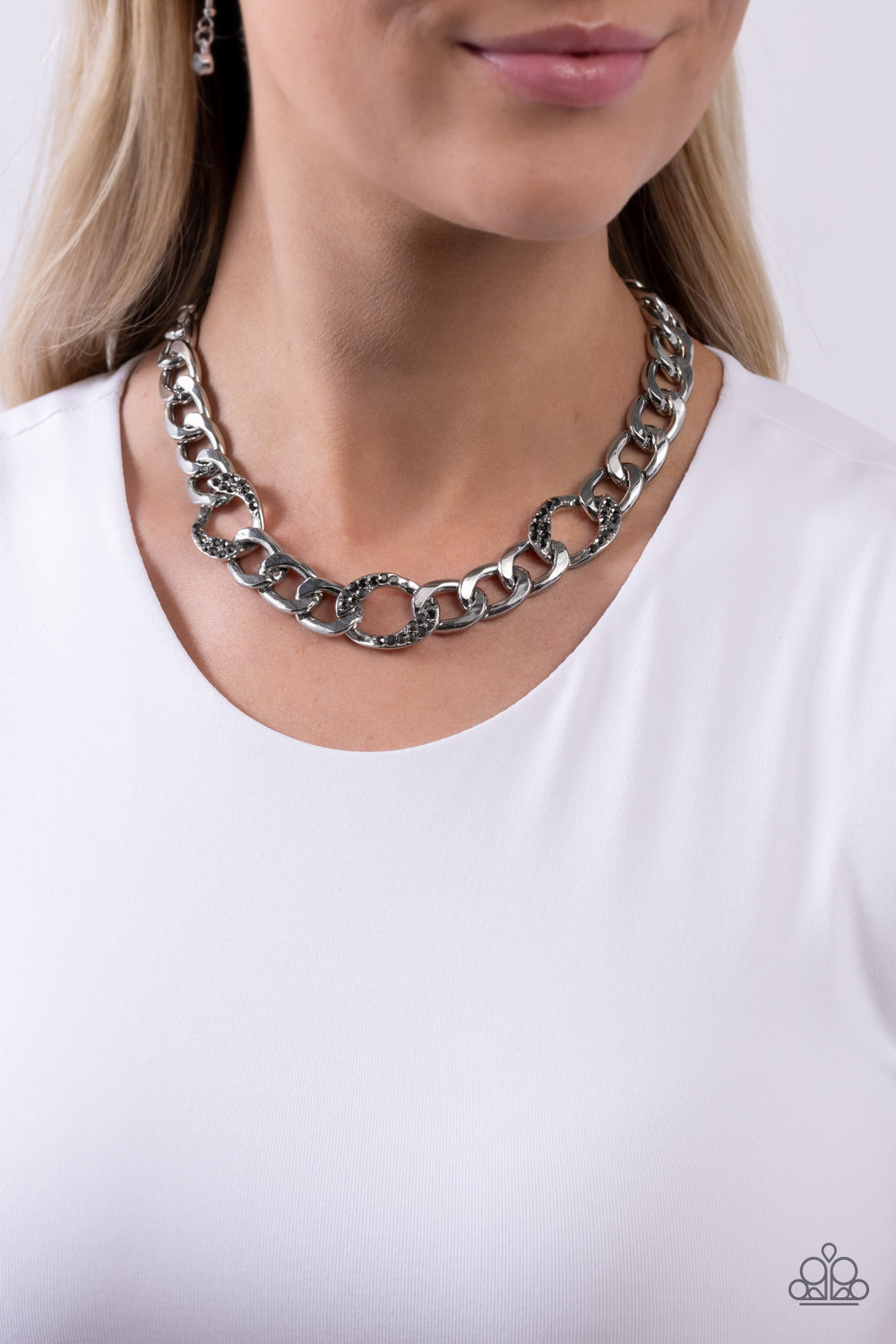 GLEAMING HARMONY SILVER-NECKLACE