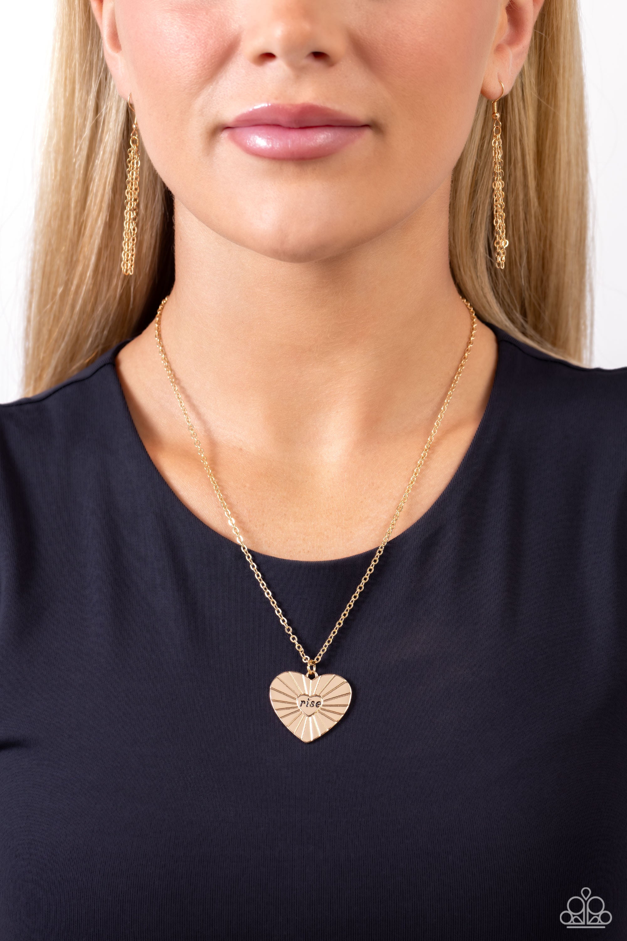 ELEVATED EMBRACE GOLD-NECKLACE