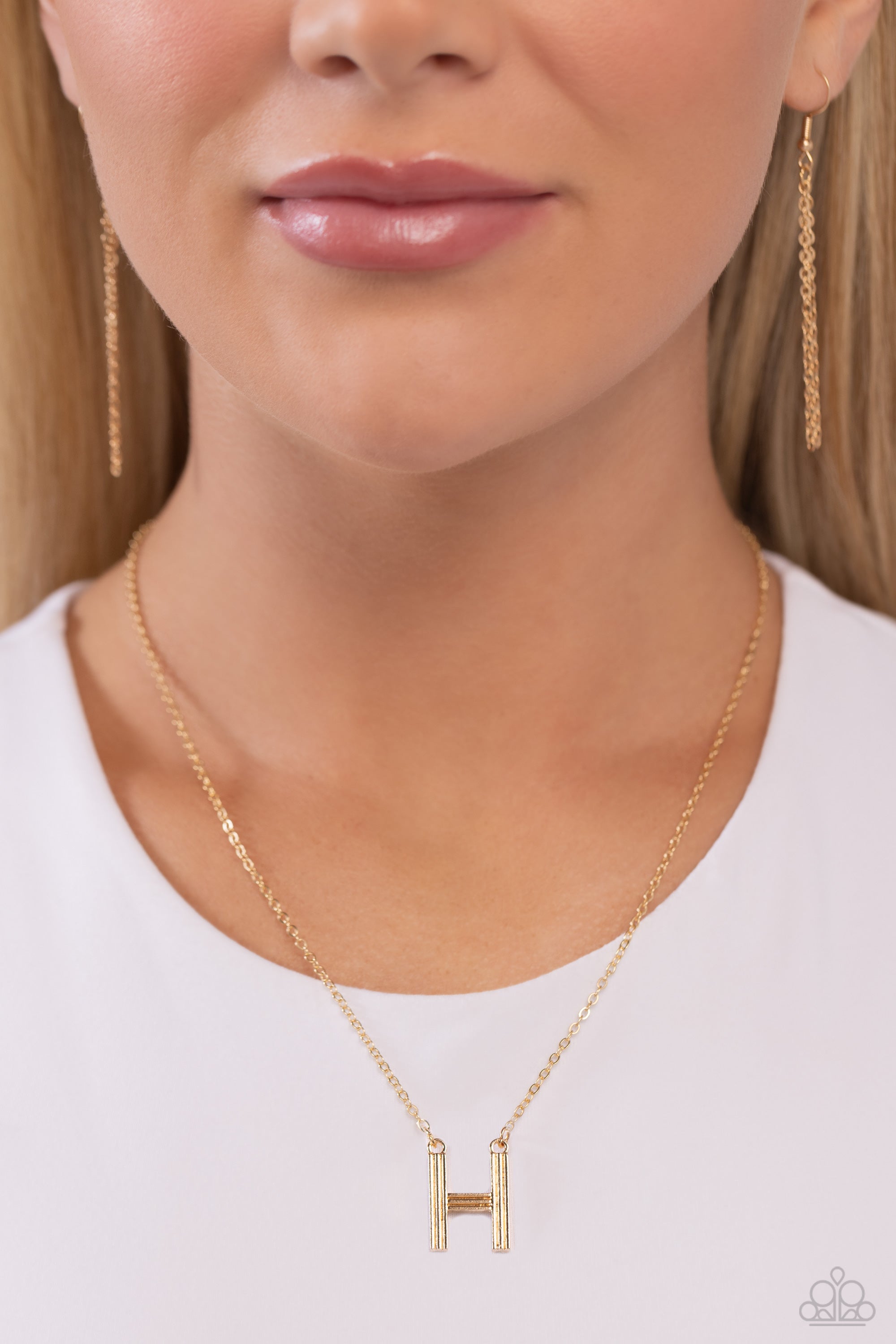 LEAVE YOUR INITIALS GOLD H-NECKLACE