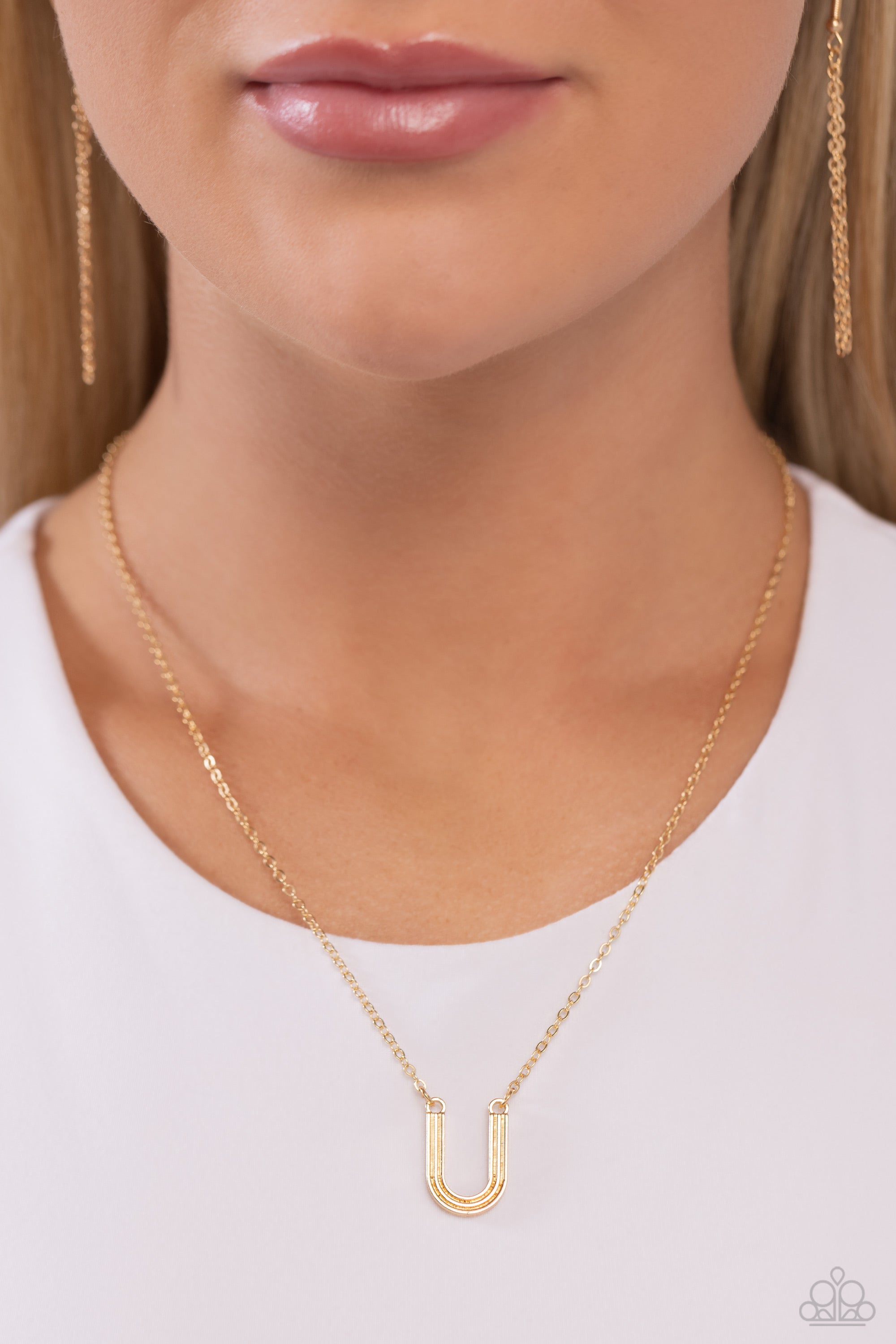 LEAVE YOUR INITIALS GOLD U-NECKLACE