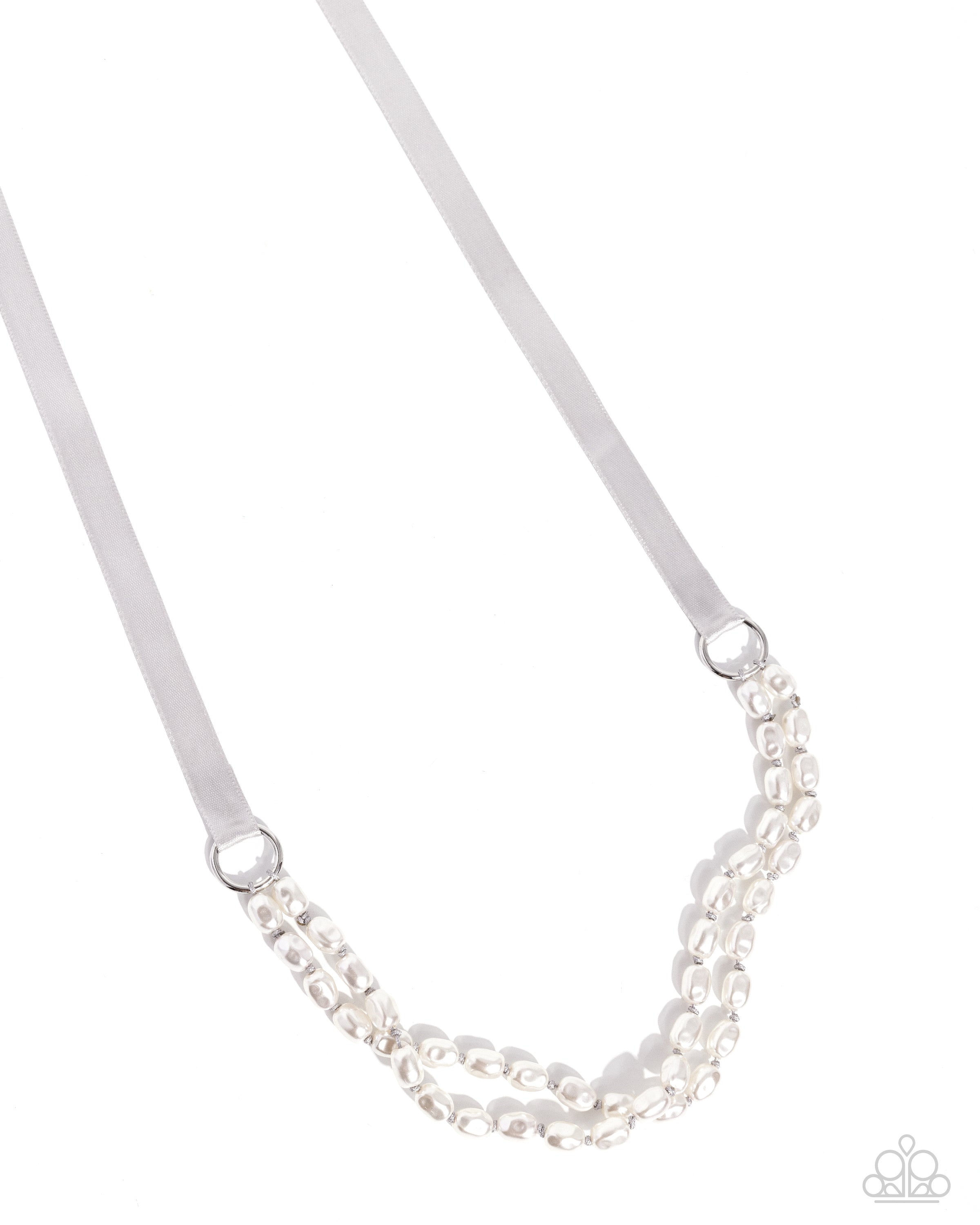 HONORABLE HAUTE SILVER-NECKLACE