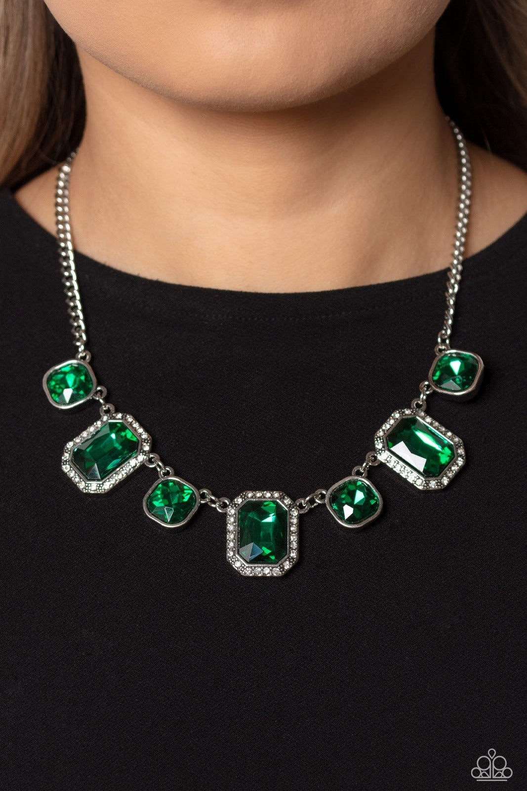 ROYAL RUMBLE GREEN-NECKLACE